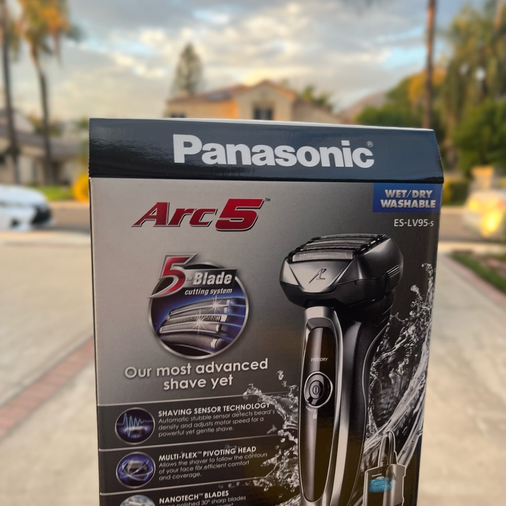Panasonic Arc5 Black Electric Shaver
